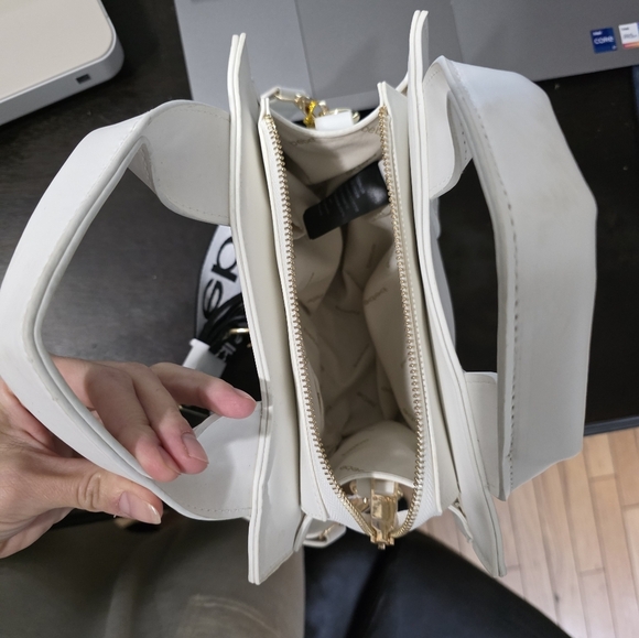 Bebe White Tote Shoulder Bag with Black Strap - Picture 6 of 14